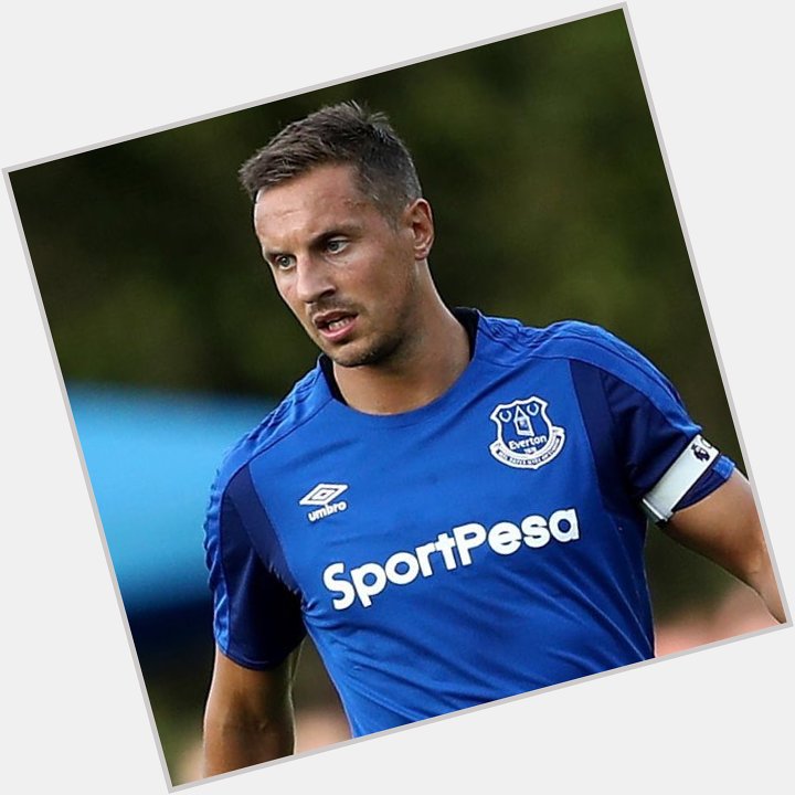 Happy 35th birthday, Phil Jagielka! 