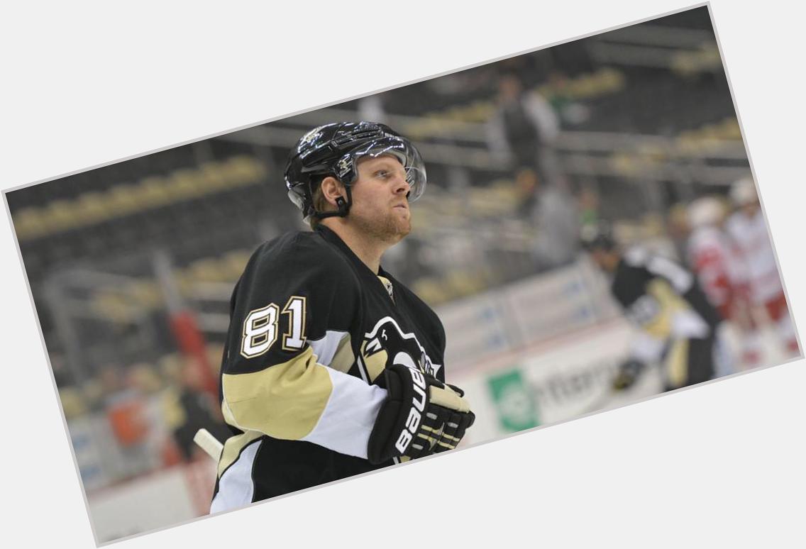 HAPPY BIRTHDAY TO THE PITTSBURGH PENGUINS OWN, PHIL KESSEL!! 