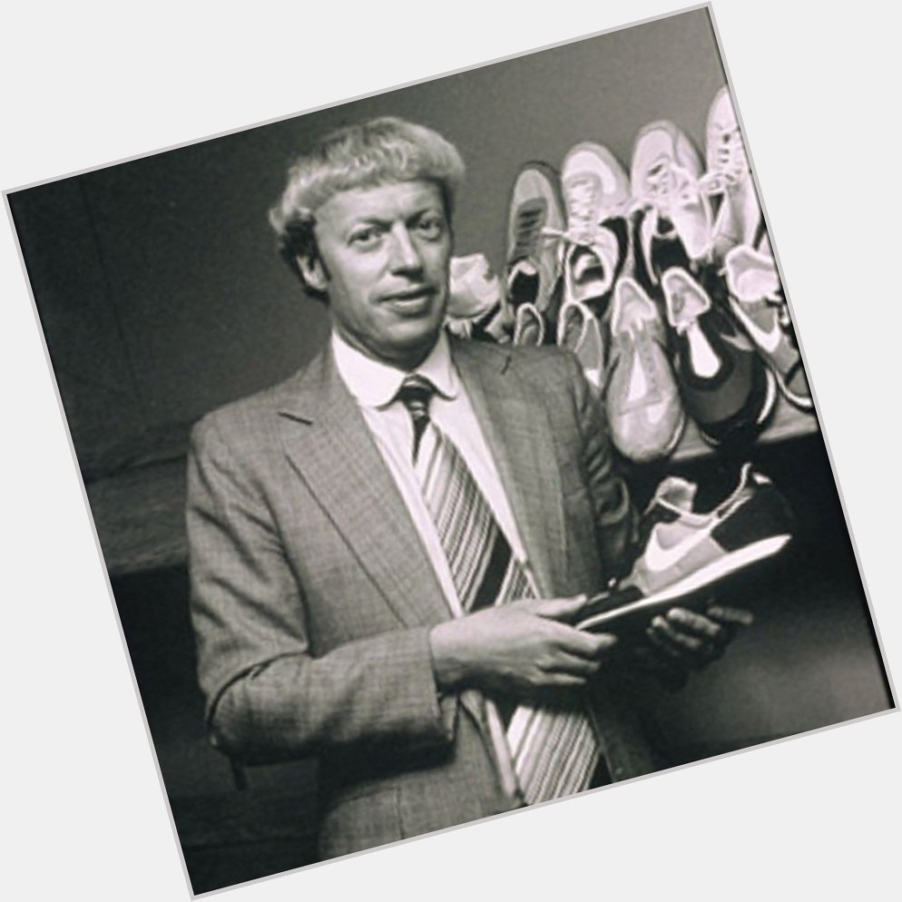 Happy Birthday to the legendary co-founder of Nike, Phil Knight!!
.
.
.   