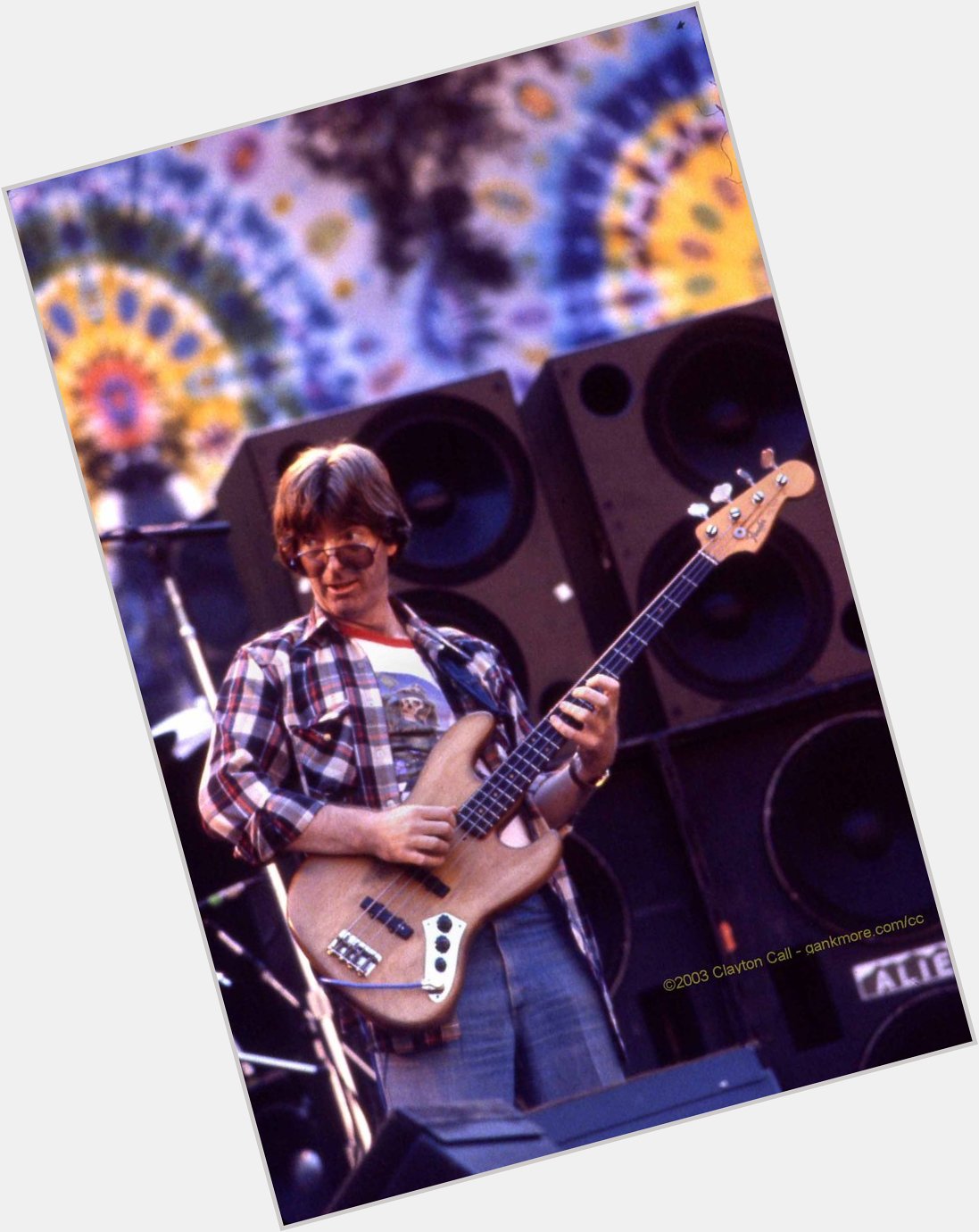 Happy 81st Birthday, Phil Lesh! 

Here s 4 photos of Phil playin a Fender Jazz Bass. You re welcome. 