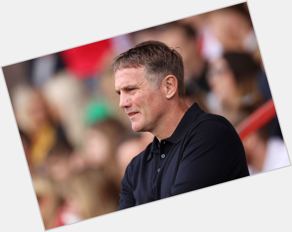 Happy birthday to former Southampton trainee Phil Parkinson, who is 5  5  today  