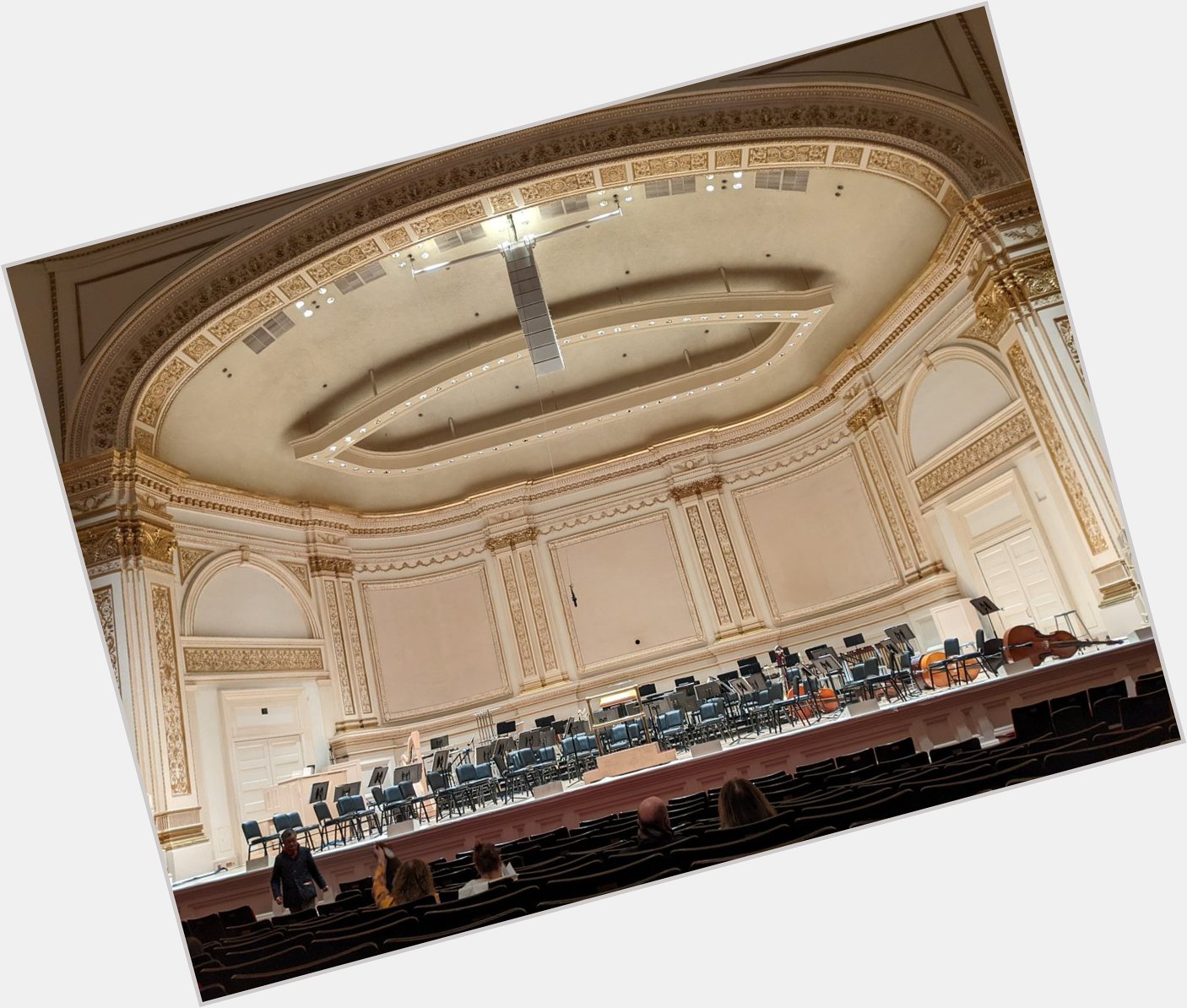 Carnegie Hall, NYC
PHILIP GLASS
Symphony No. 12 \"Lodger\" 
Filharmone Brno

Happy Birthday  
