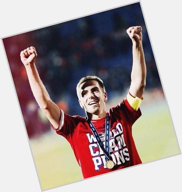 Happy birthday to the best football player on the planet. There will never be another Philipp Lahm. 