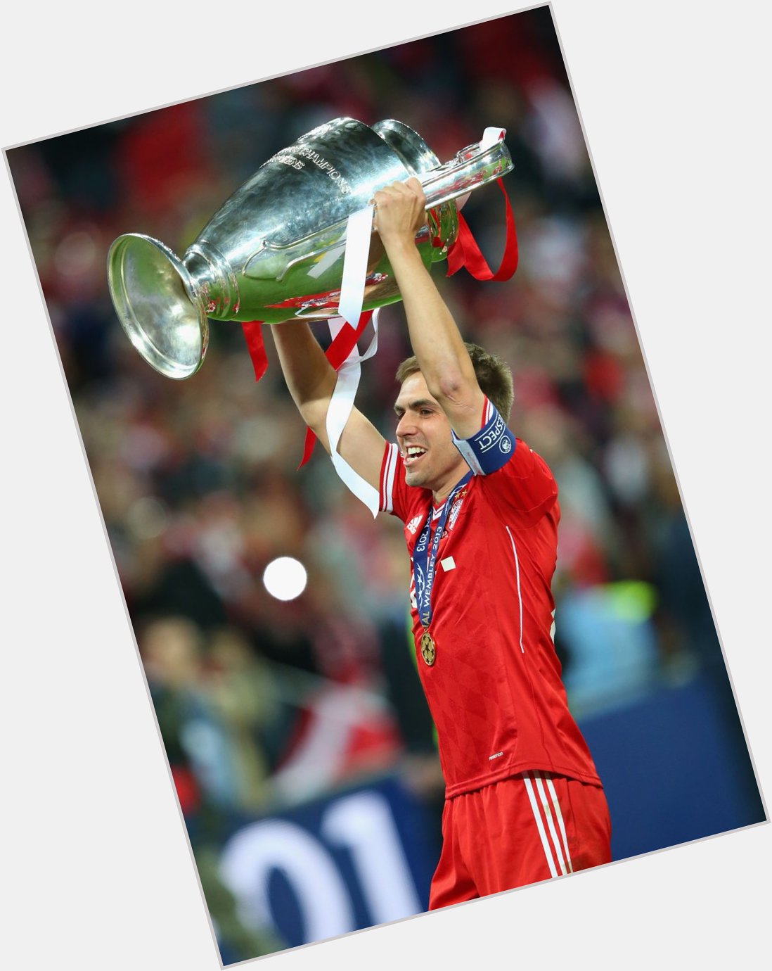 RT\" Happy birthday, kapten Bayern Munich Philipp Lahm! 