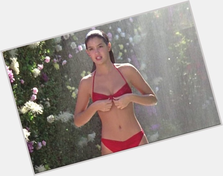 Happy Birthday to an all time favorite, Phoebe Cates. 
