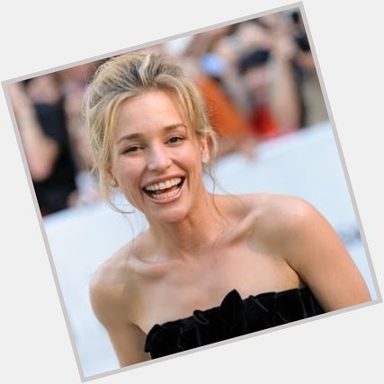Vega Entertainment Wishes a Very Happy Birthday To Actress Piper Perabo 