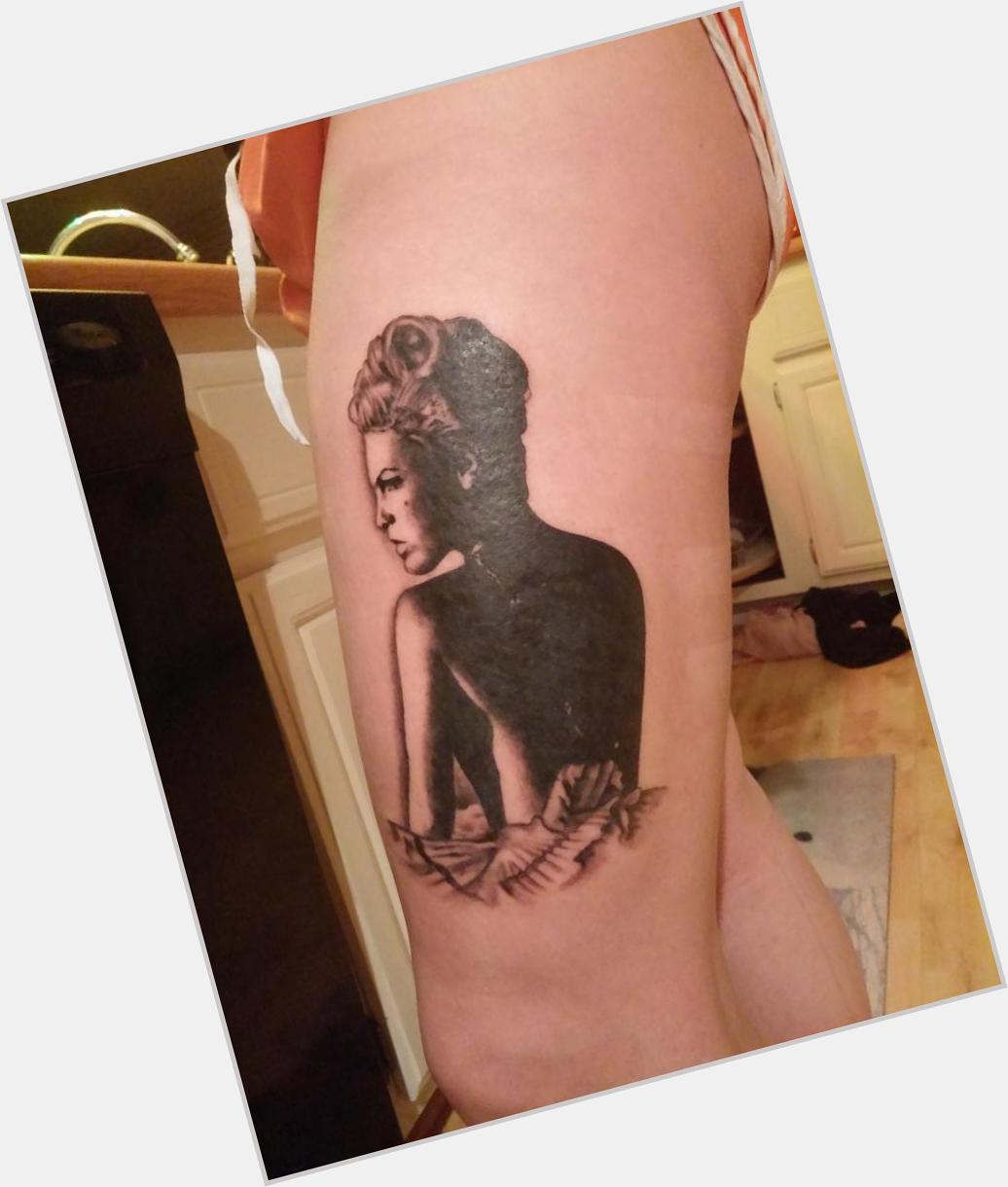  Happy Birthday P!nk, could my gf get a remessage of this badass tattoo of her favorite artist?! 