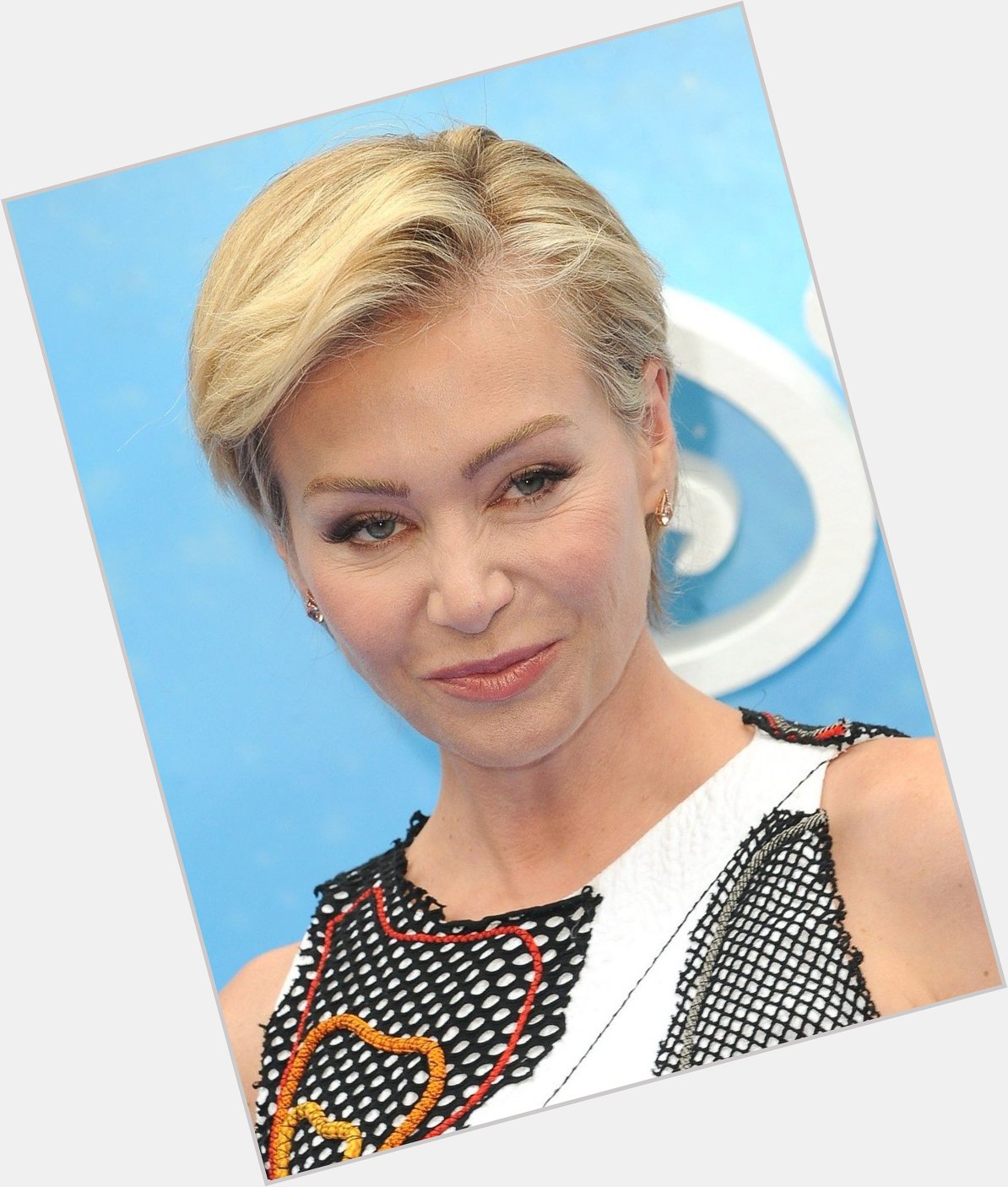 Here\s wishing a Happy Birthday to lesbian actress Portia de Rossi.  