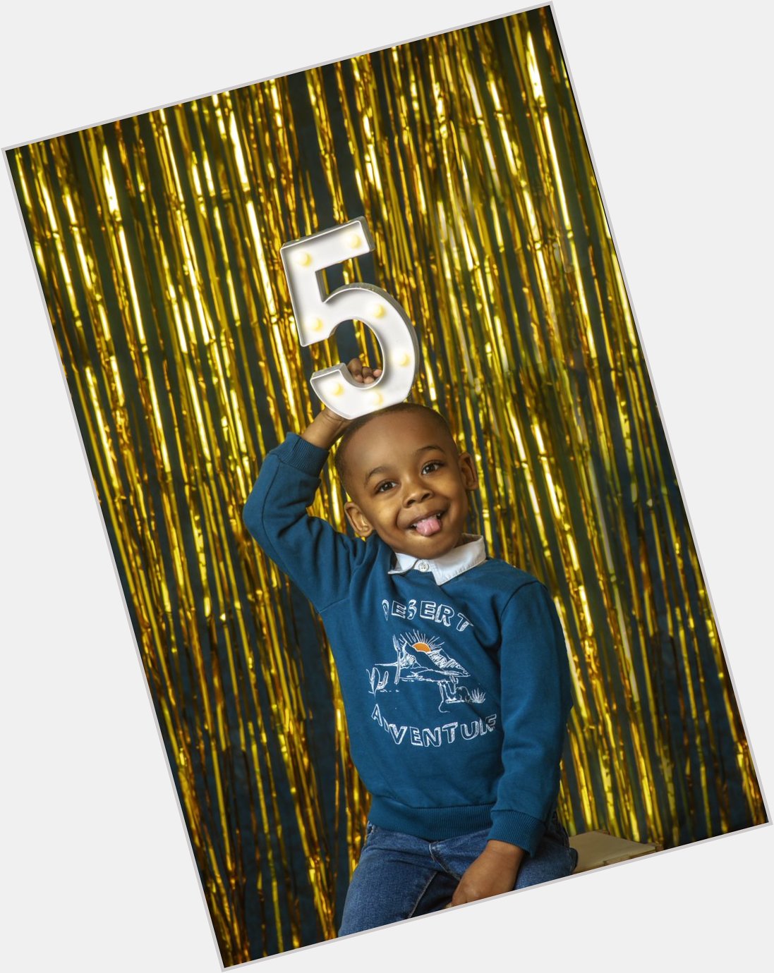 The big 5! 

A birthday shoot for this little Prince!
Happy birthday Isaiah The Proud mother  