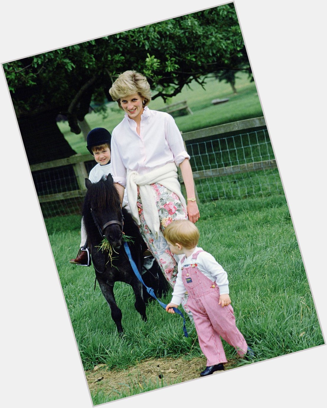 Today would be Princess Diana\s 60th Birthday. Happy Birthday to the people\s princess 