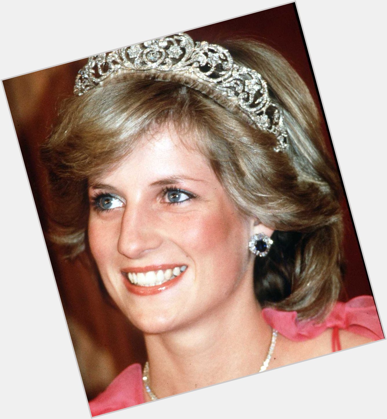 Happy Birthday to the Queen of Hearts, Princess Diana born 1st July 1961. 
