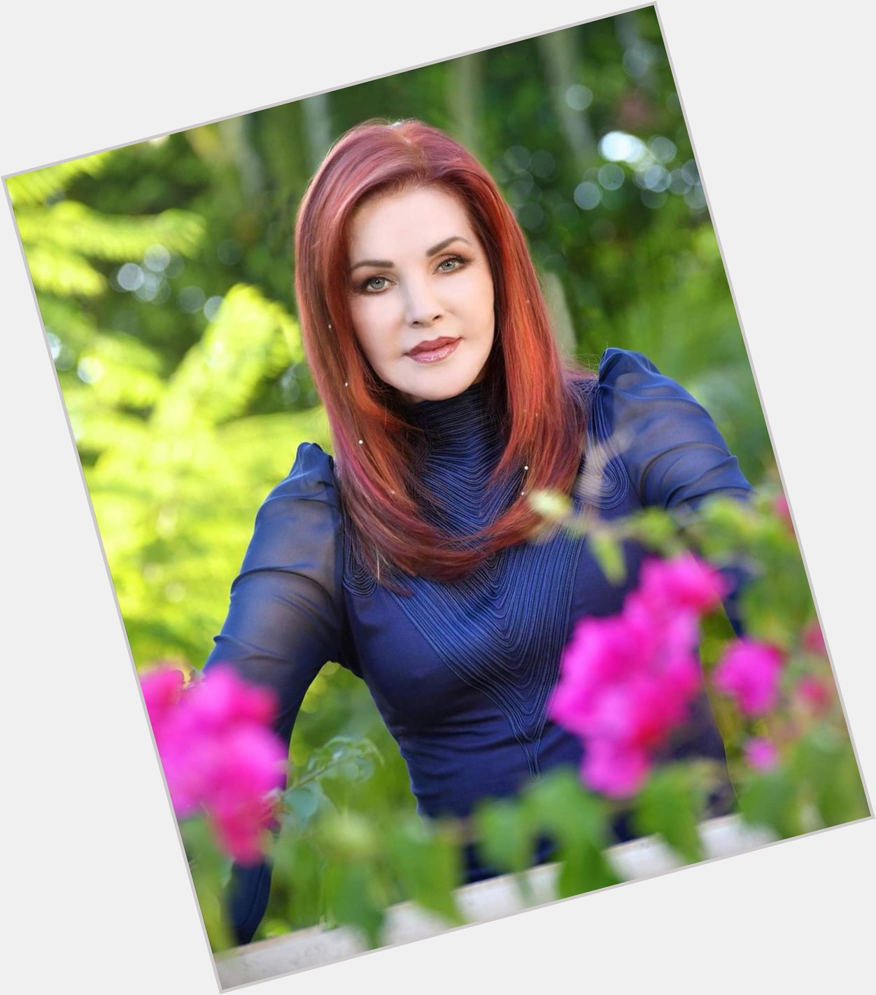 HAPPY BIRTHDAY TODAY TO PRISCILLA PRESLEY 
SHE IS 78 YEAR YOUNG    Love life ... 