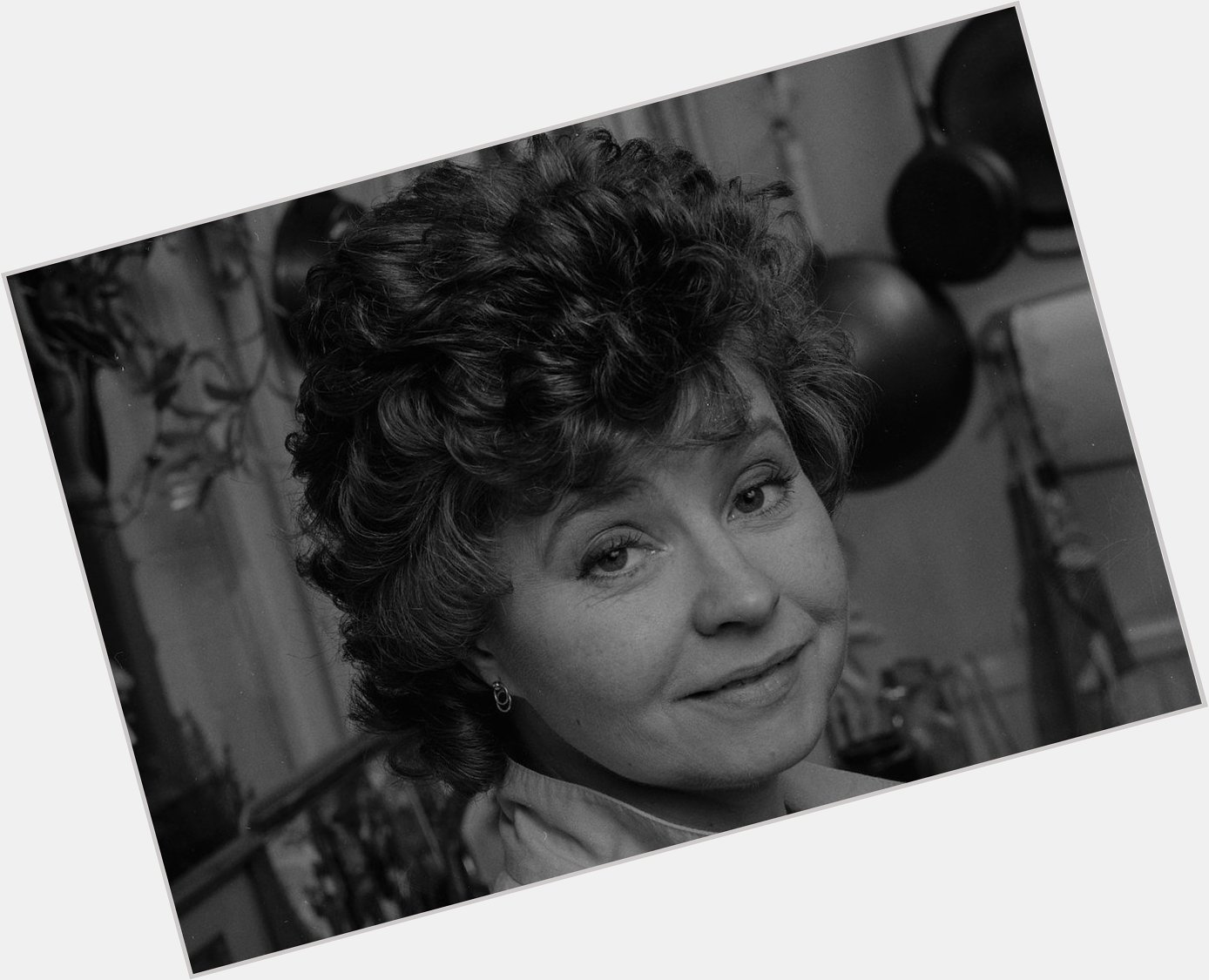 Happy birthday, Prunella Scales. Picture taken for the  Radio 4 series After Henry in August 1986 by 
