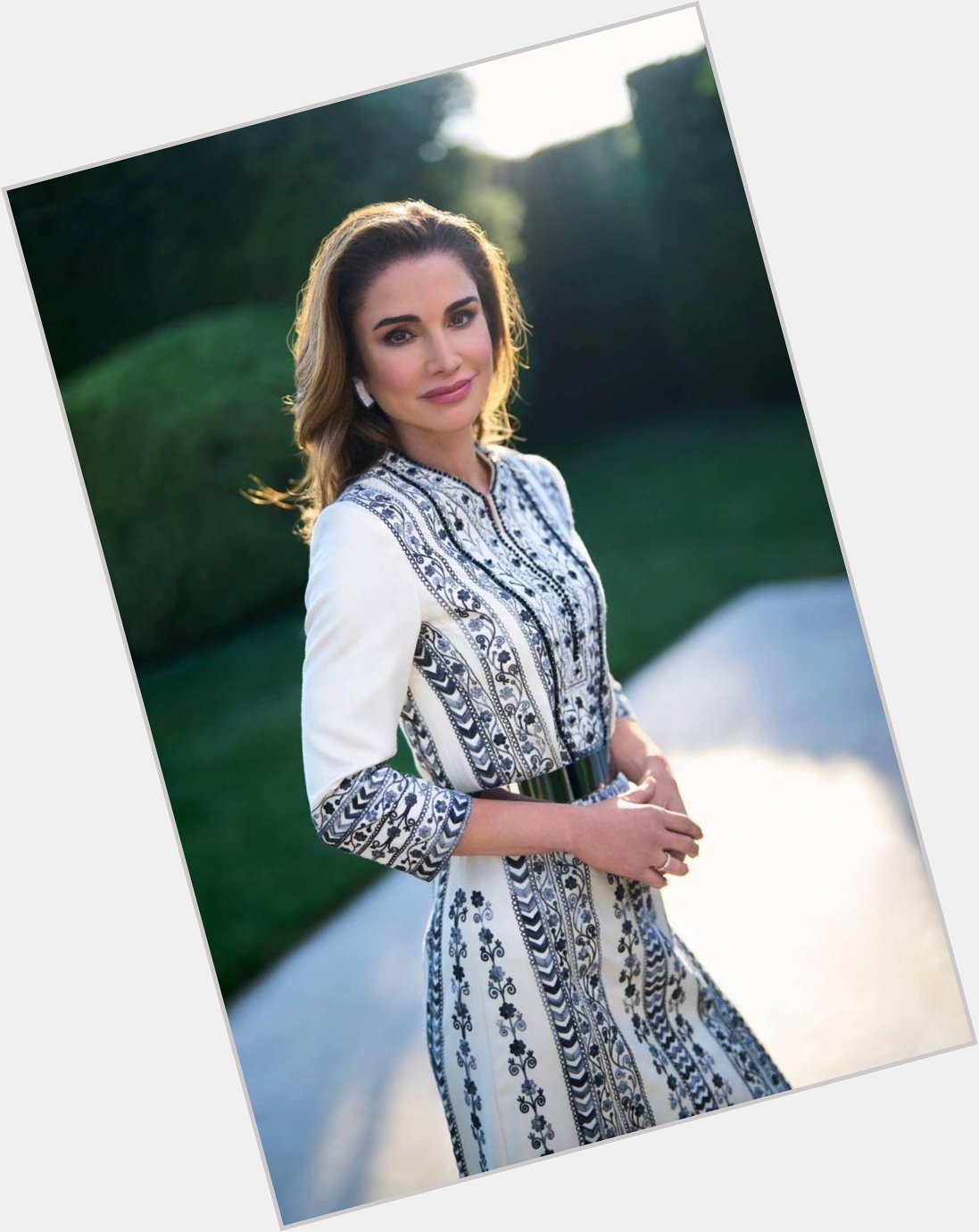 Happy 52nd bday to HM Queen Rania of Jordan! Long may she reign 
