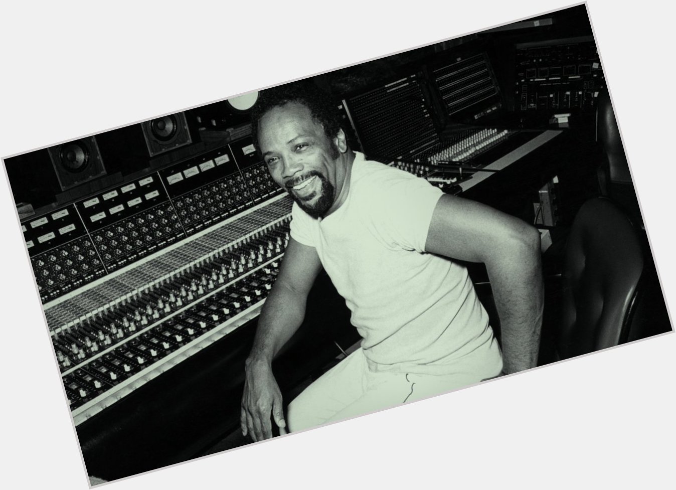 HAPPY 89th BIRTHDAY to Quincy Jones. One of the greatest Music Producers of all time. 