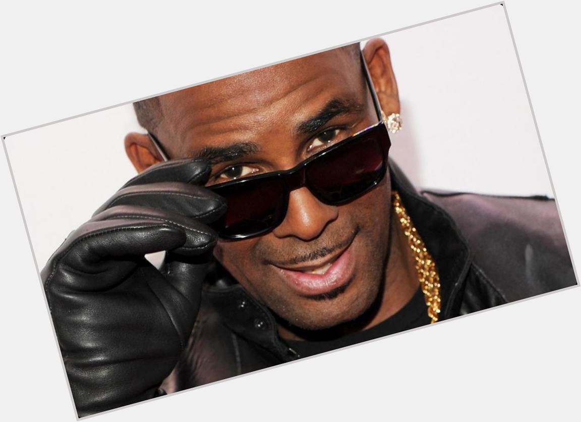 If it\s your birthday today you share it with with the Pied Piper of R&B himself - R.Kelly.  Happy birthday to you! 