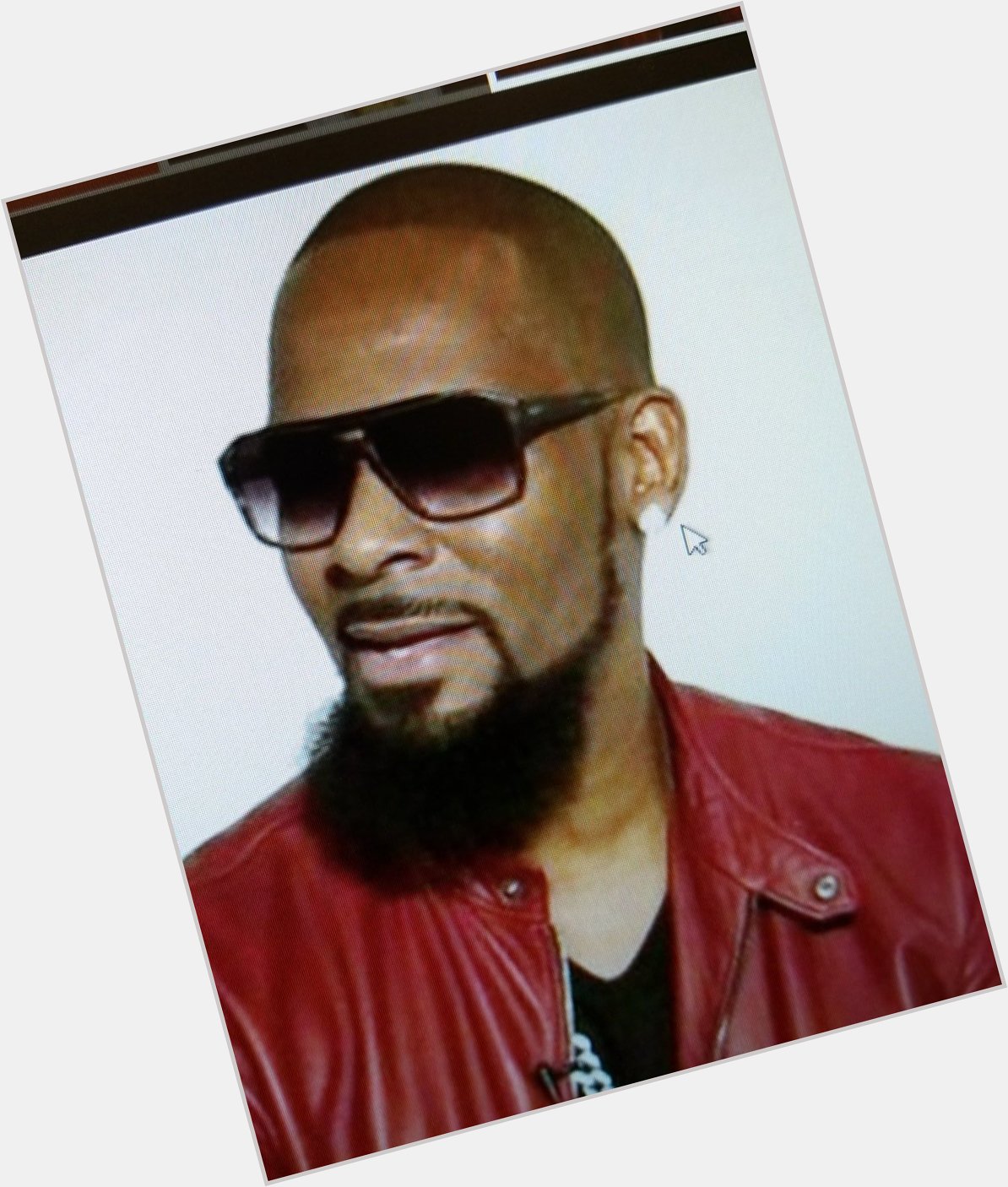 Happy Birthday to the Pied Piper and   King of R&B R. Kelly. May God Coninute to Bless You. 