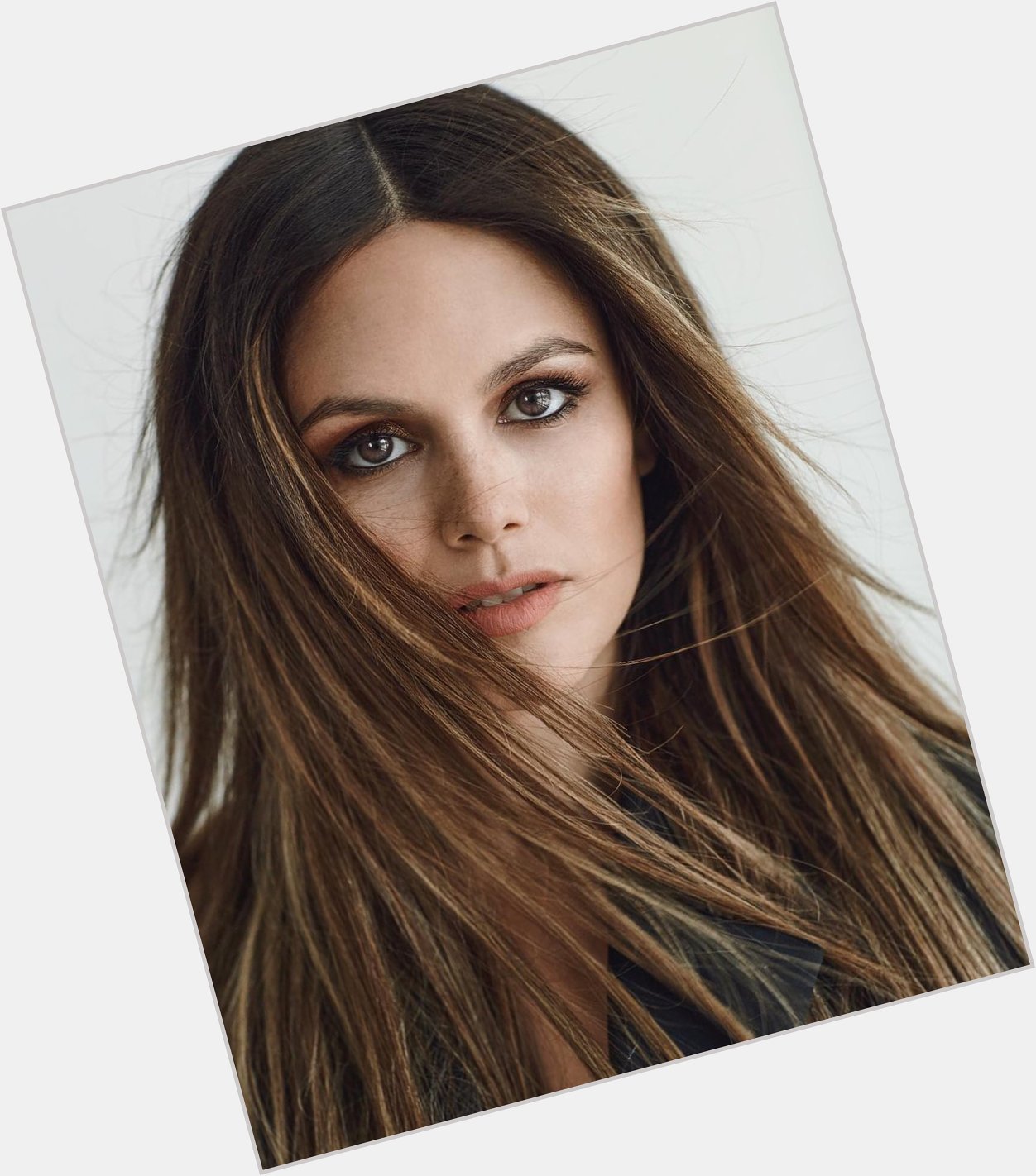 Happy 40th birthday to the beautiful rachel bilson   