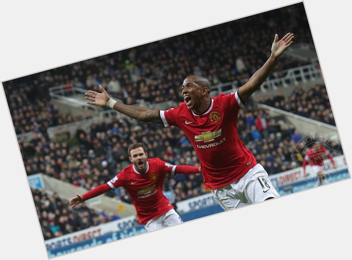 Happy birthday to Ashley Young (30) and Rafael da Silva (25),..
GLory_Glory Manchester united .. 