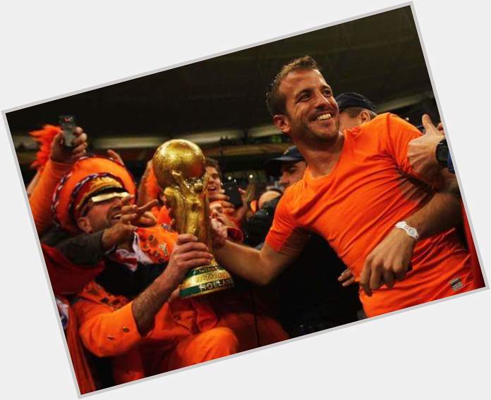 Happy Birthday to Rafael van der Vaart, who turns 34 today! What a player. 