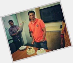 Rahul Dravid cuts his birthday cake at an
event in Bangalore.....happy b\day sir... 