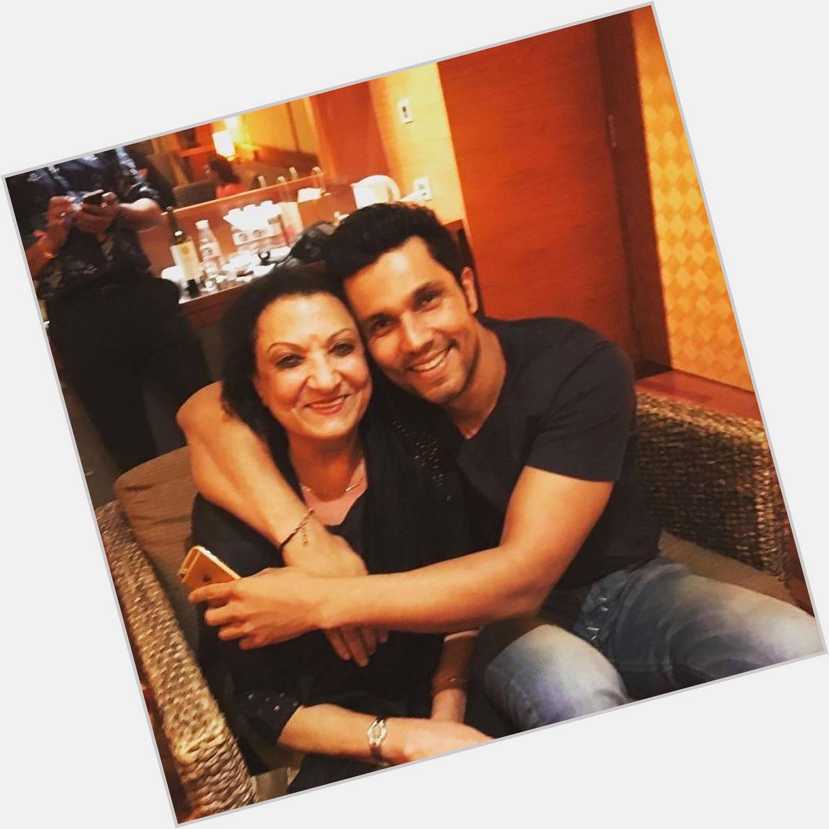 Like Mother Like Son! Randeep Hooda wishes his mom happy birthday with this beau 