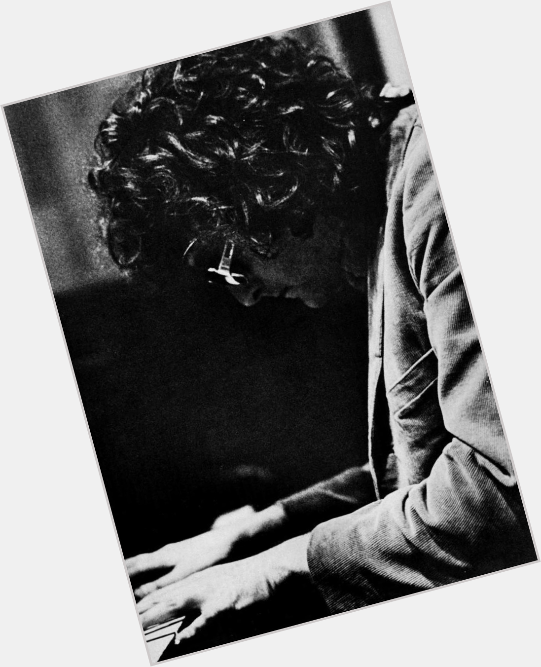 Randy Newman was born on this date November 28 in 1943. Happy Birthday, Randy Newman! 