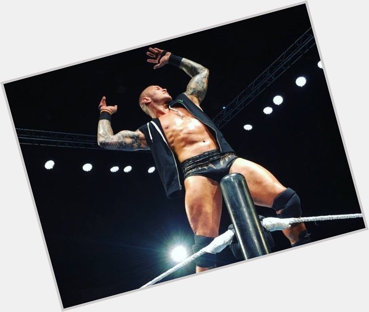 Happy birthday to Randy Orton. He\s one of my all time faves. 

( he\s boring) 