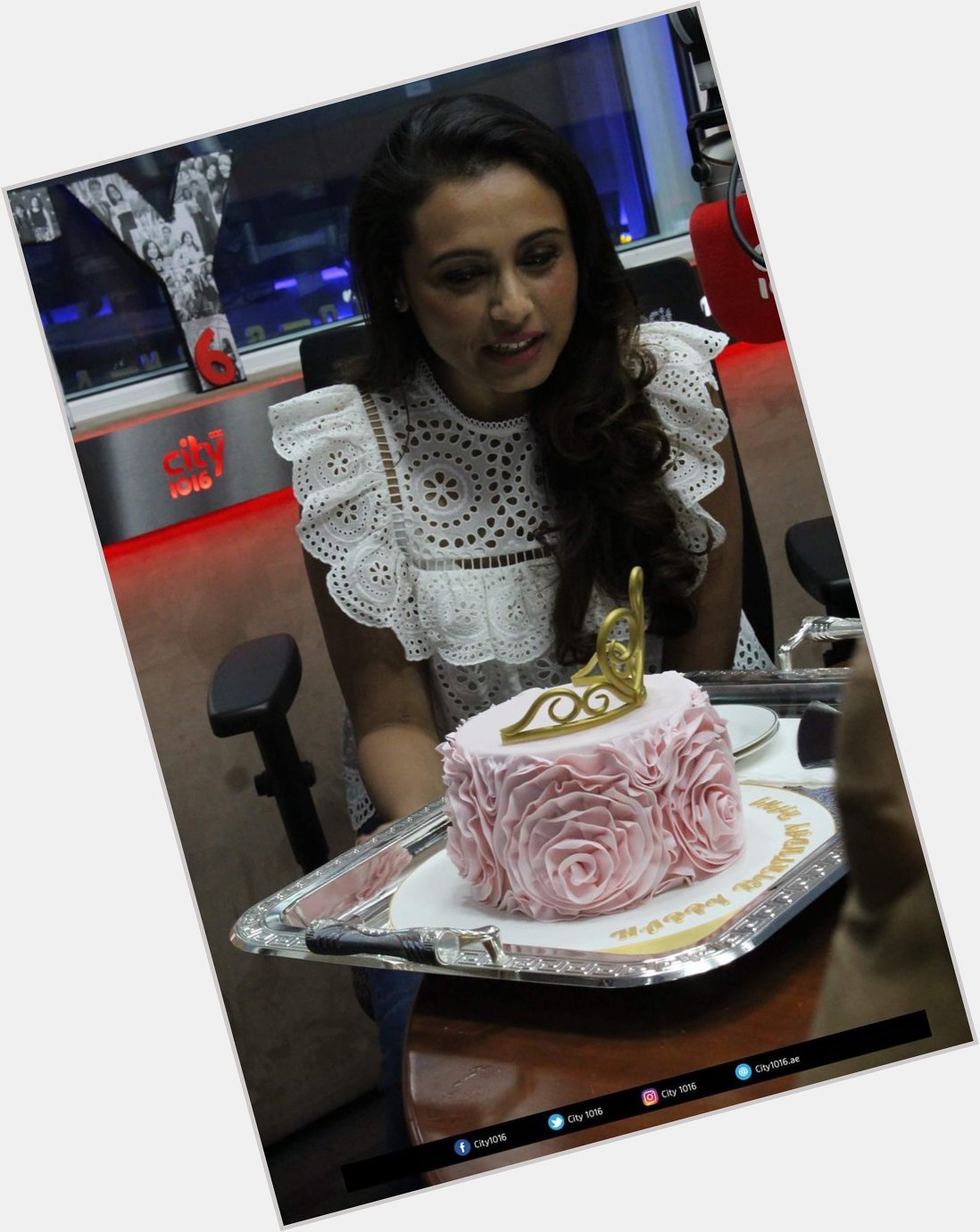 Birthday Girl Rani Mukerji With Her Birthday Cake! How Happy She Looks  . 