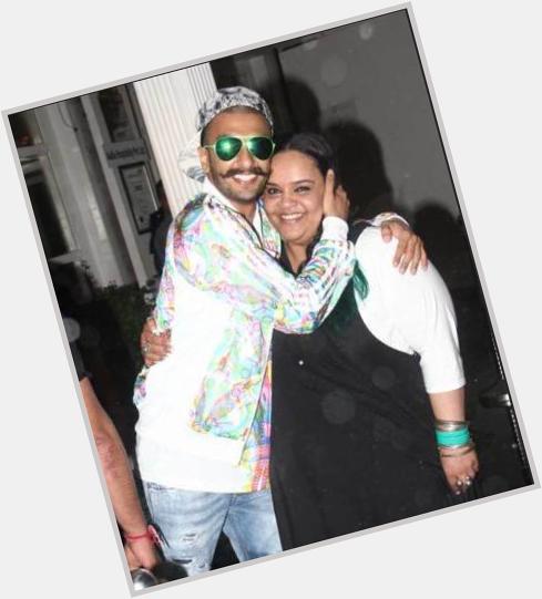 Green & Happy CHAMP!!.. More pics of Ranveer Singh with Shanoo Sharma at her Pre-Birthday Bash 