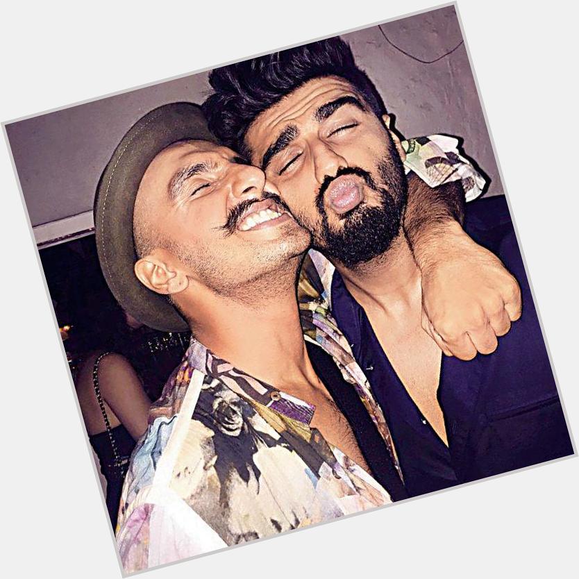 Zoom wishes a very zoom\licious birthday

Happy Birthday Ranveer Singh 