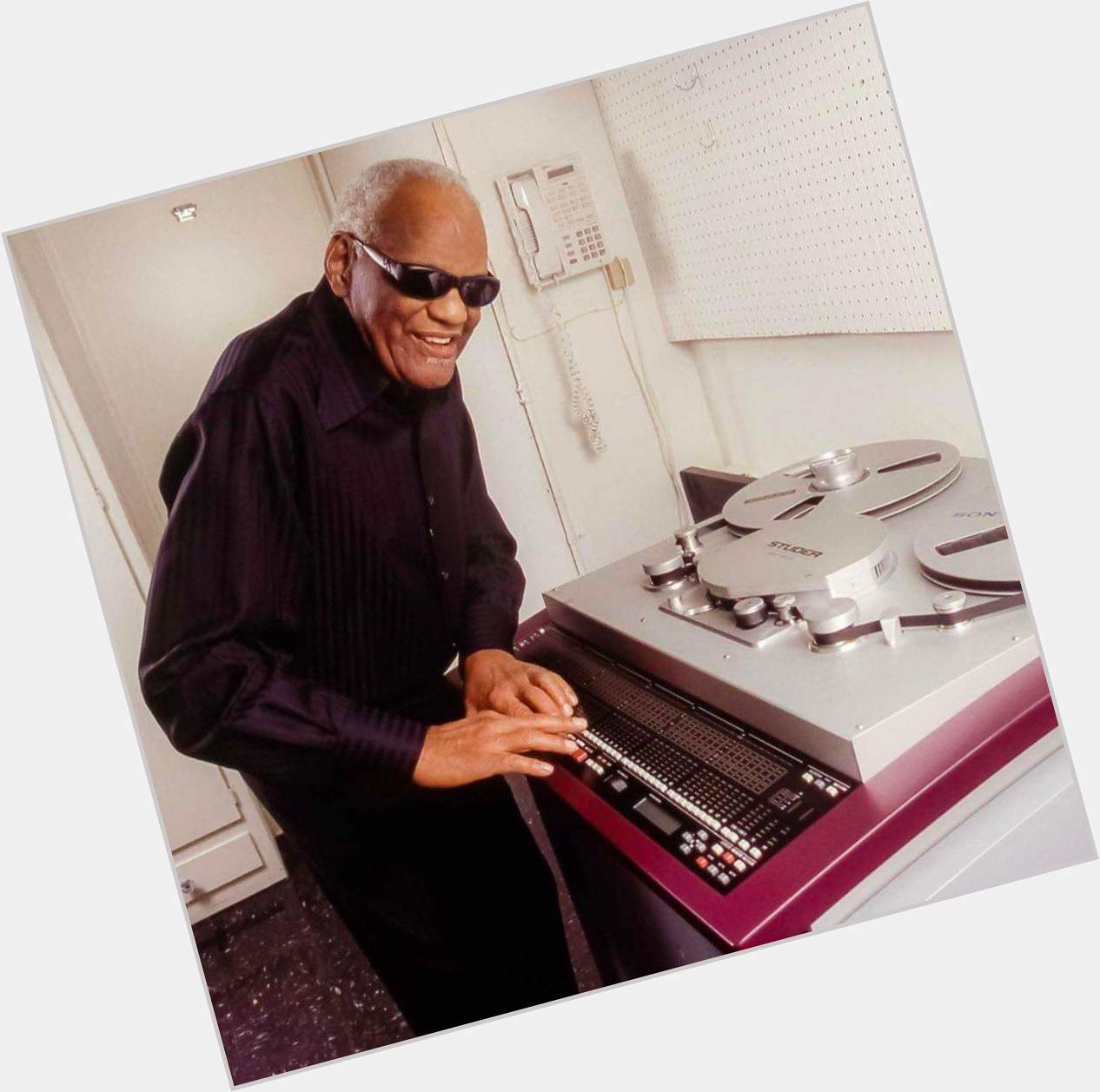 Happy Birthday to the late, great RAY CHARLES !   