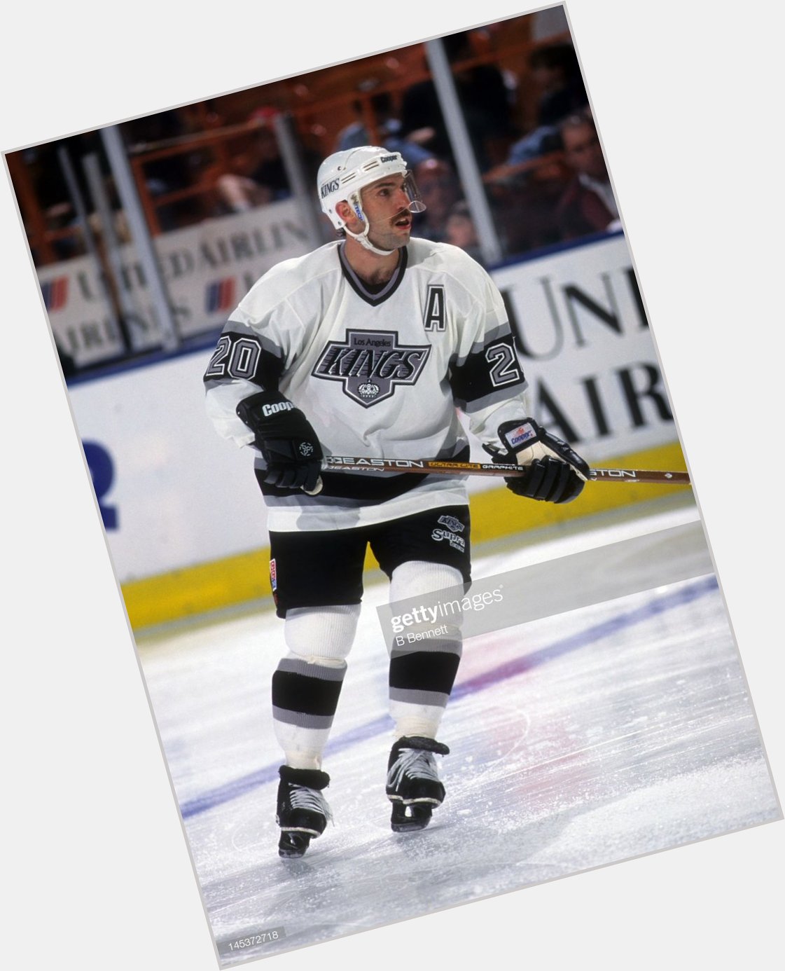 Happy birthday to former center Ray Ferraro ( who was born on August 23, 1964. 