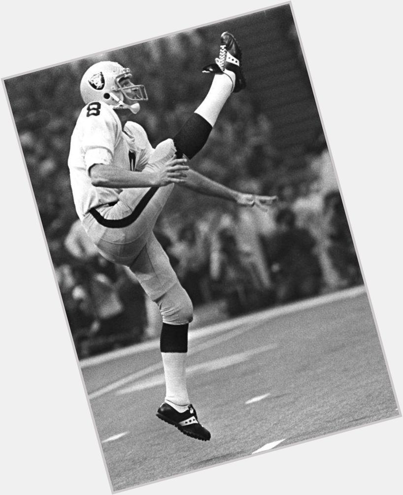 Happy BDay to lifetime member and Hall of Famer Ray Guy! 