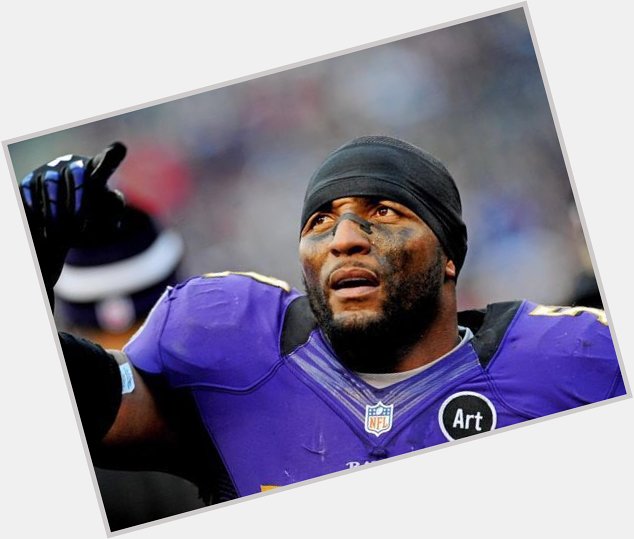 Happy birthday to football legend Ray Lewis - he\s 42 today 