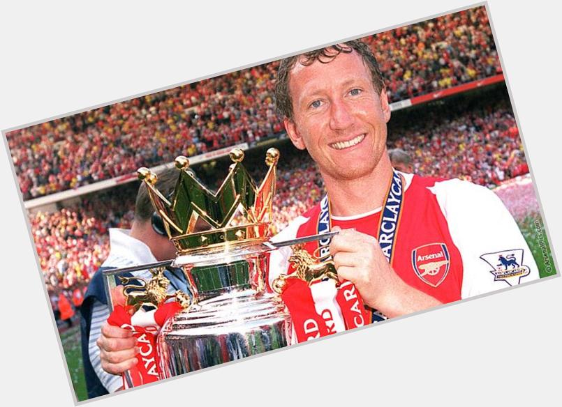 Happy Birthday Ray Parlour a true Arsenal legend  