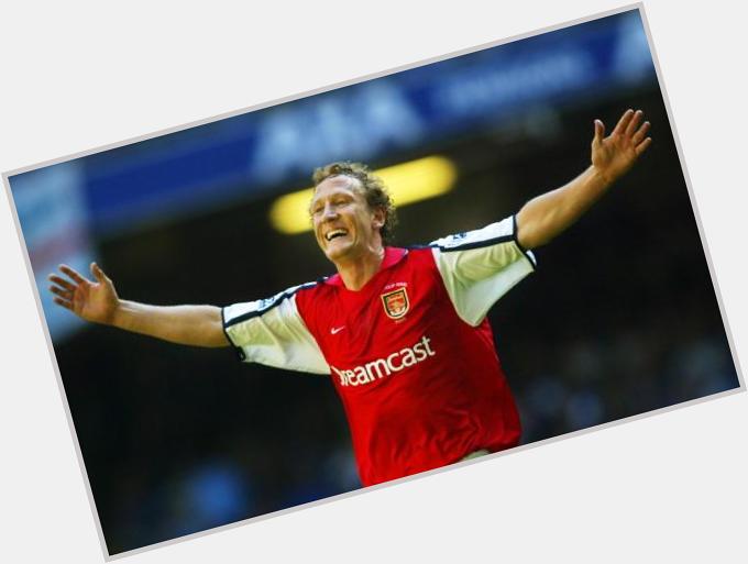 Happy Birthday, Ray Parlour!

The \Romford Pele\ turns 42 today. 

3 x Premier League
4 x FA Cup
465 x matches 
