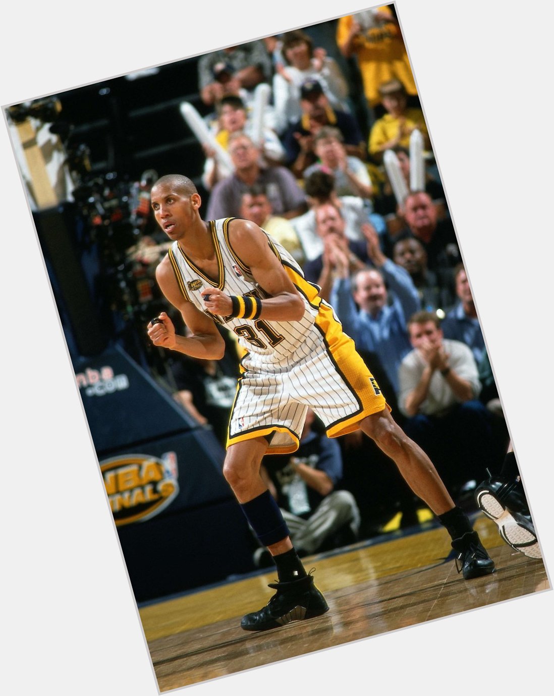 Happy Birthday Reggie Miller. He turns 52 years old today. 