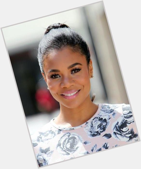 Happy Birthday to one of my favorite actresses, the gorgeous Regina Hall!  