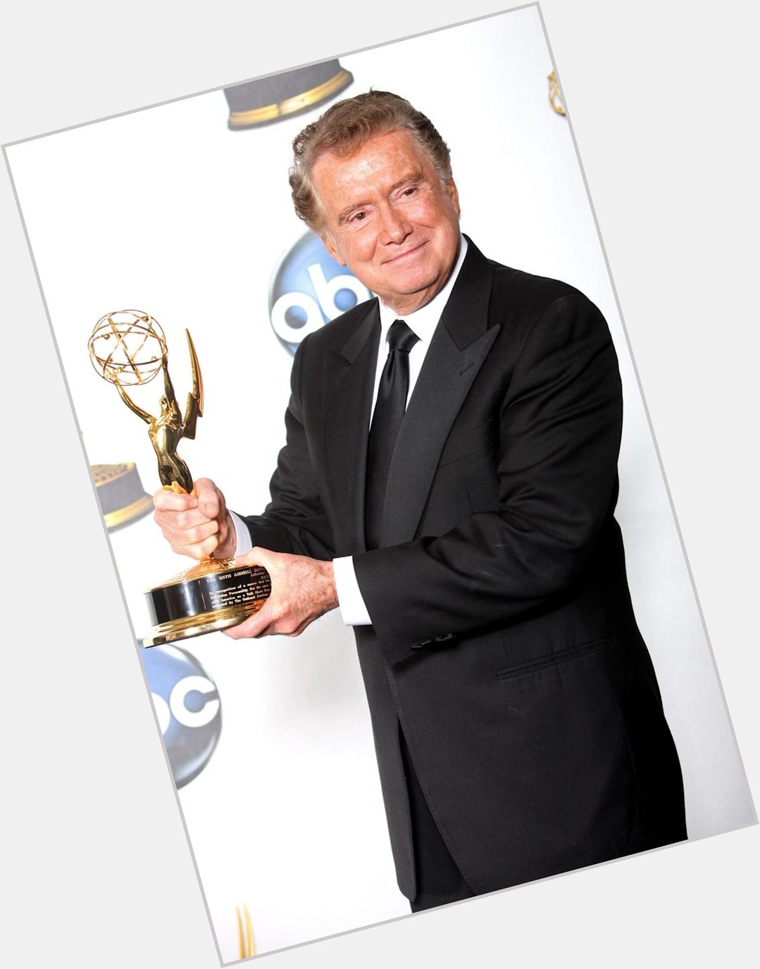 HAPPY BIRTHDAY TO THE LATE REGIS PHILBIN WHO WOULD\VE TURNED 91 TODAY. 
