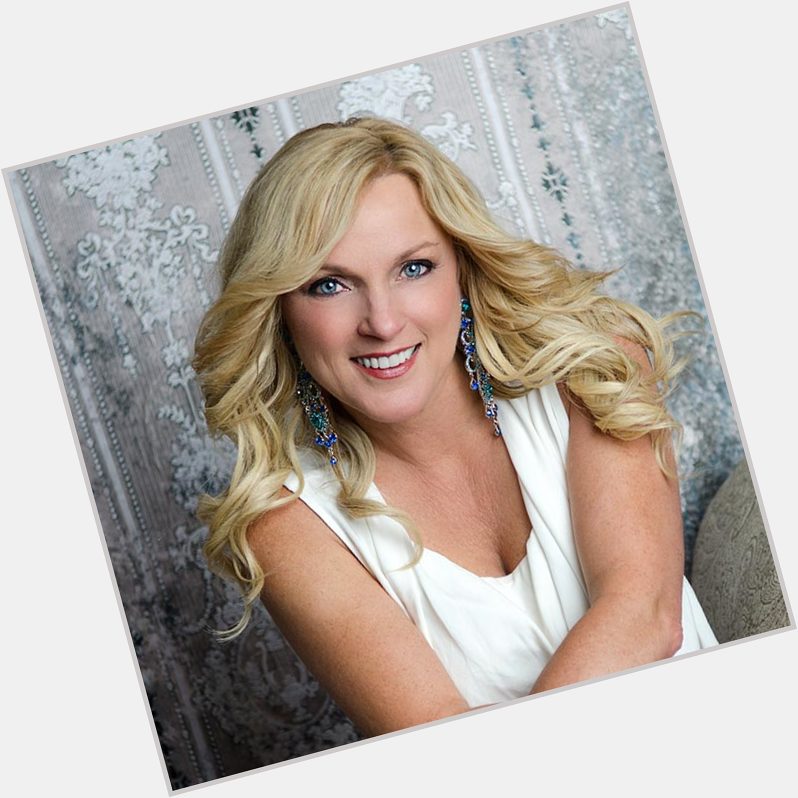 Sending out Happy Birthday Blessings to Rhonda Vincent!!!!    