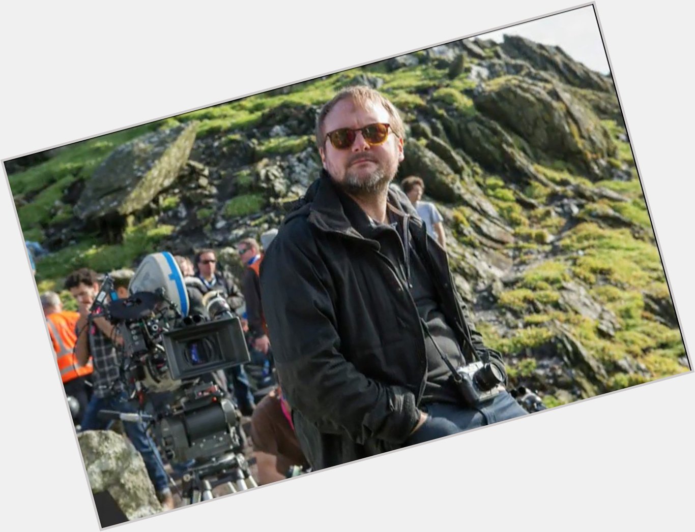 Anyhow, a sincere happy birthday Rian Johnson!

Nothing but respect for MY favorite Star Wars director 