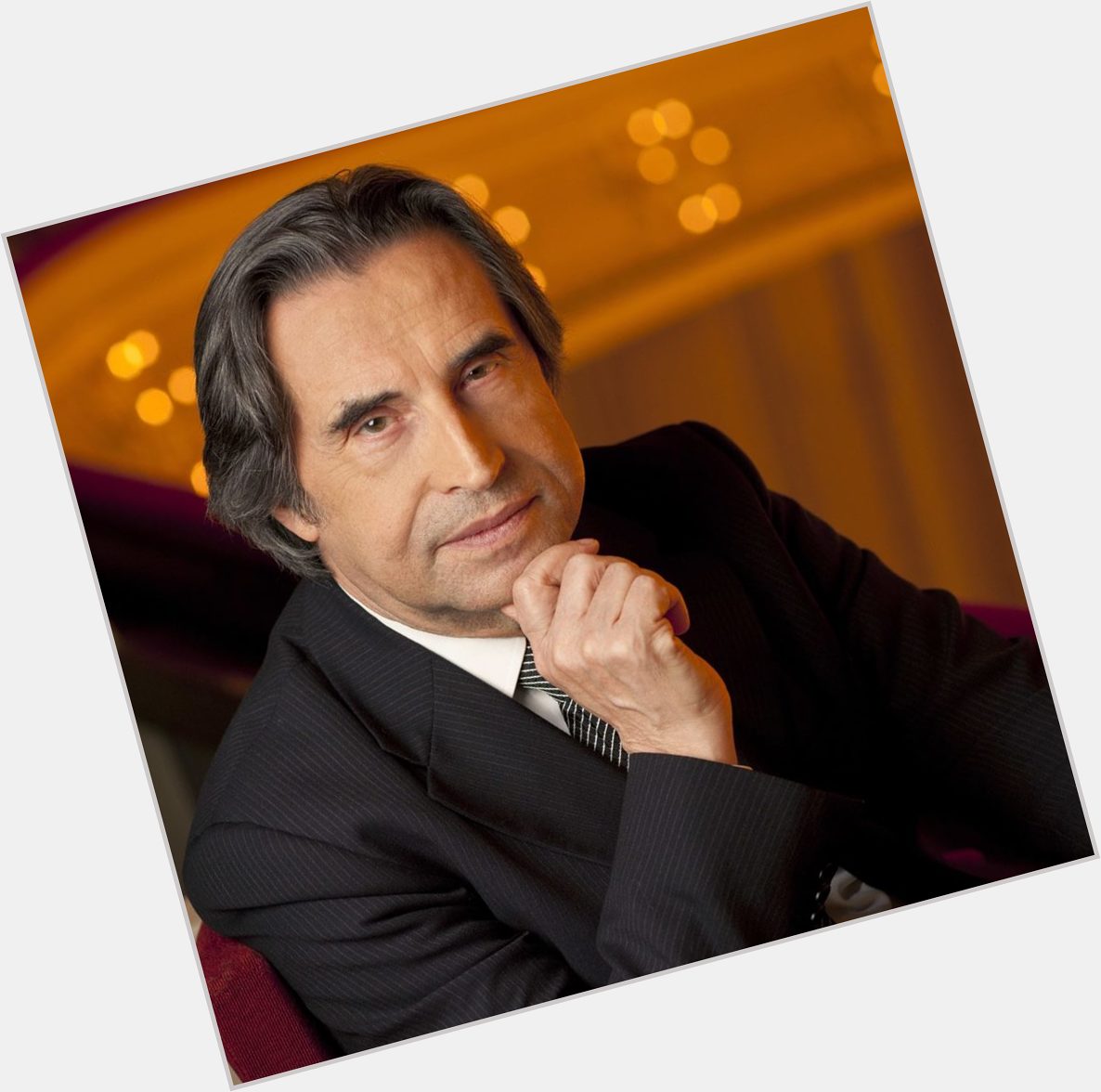 Auguri maestro Riccardo Muti, felice compleanno

Happy birthday maestro Riccardo Muti 