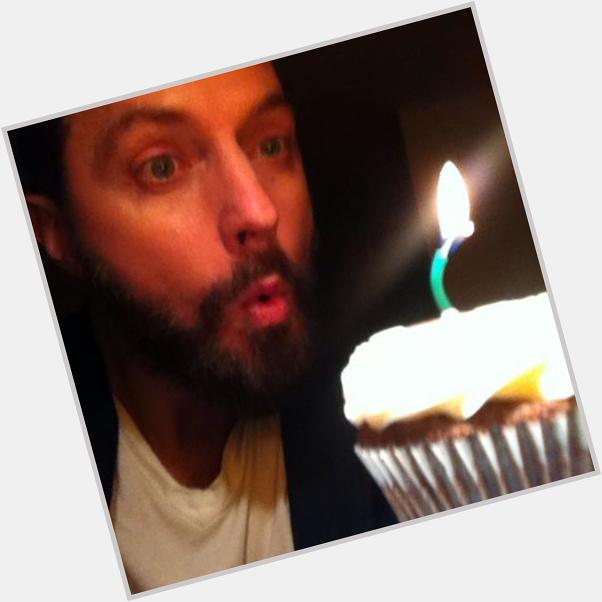   Guess what day it is today?  BIRTHDAY RICHARD ARMITAGE 