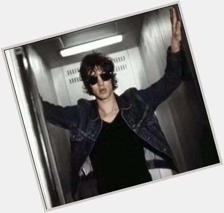 A BIG Happy Birthday to Richard Ashcroft.
What\s your favourite song by the Verve? 