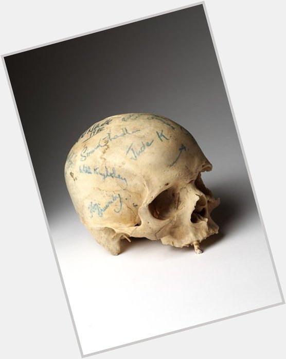 Happy birthday to Richard Eyre; skull used in his 1980 HAMLET w/ Jonathan Pryce. Via 