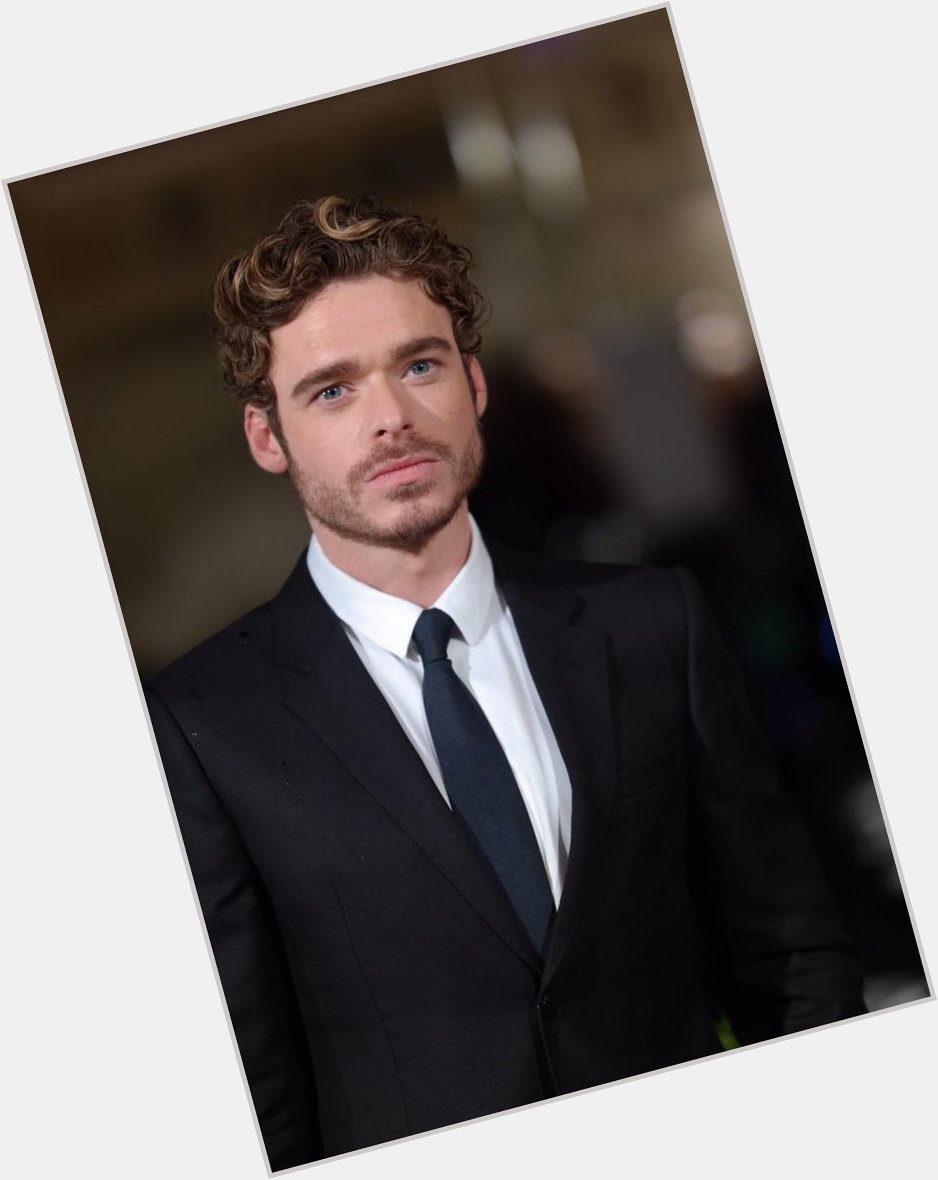 Happy birthday to richard madden and rip to his curls 