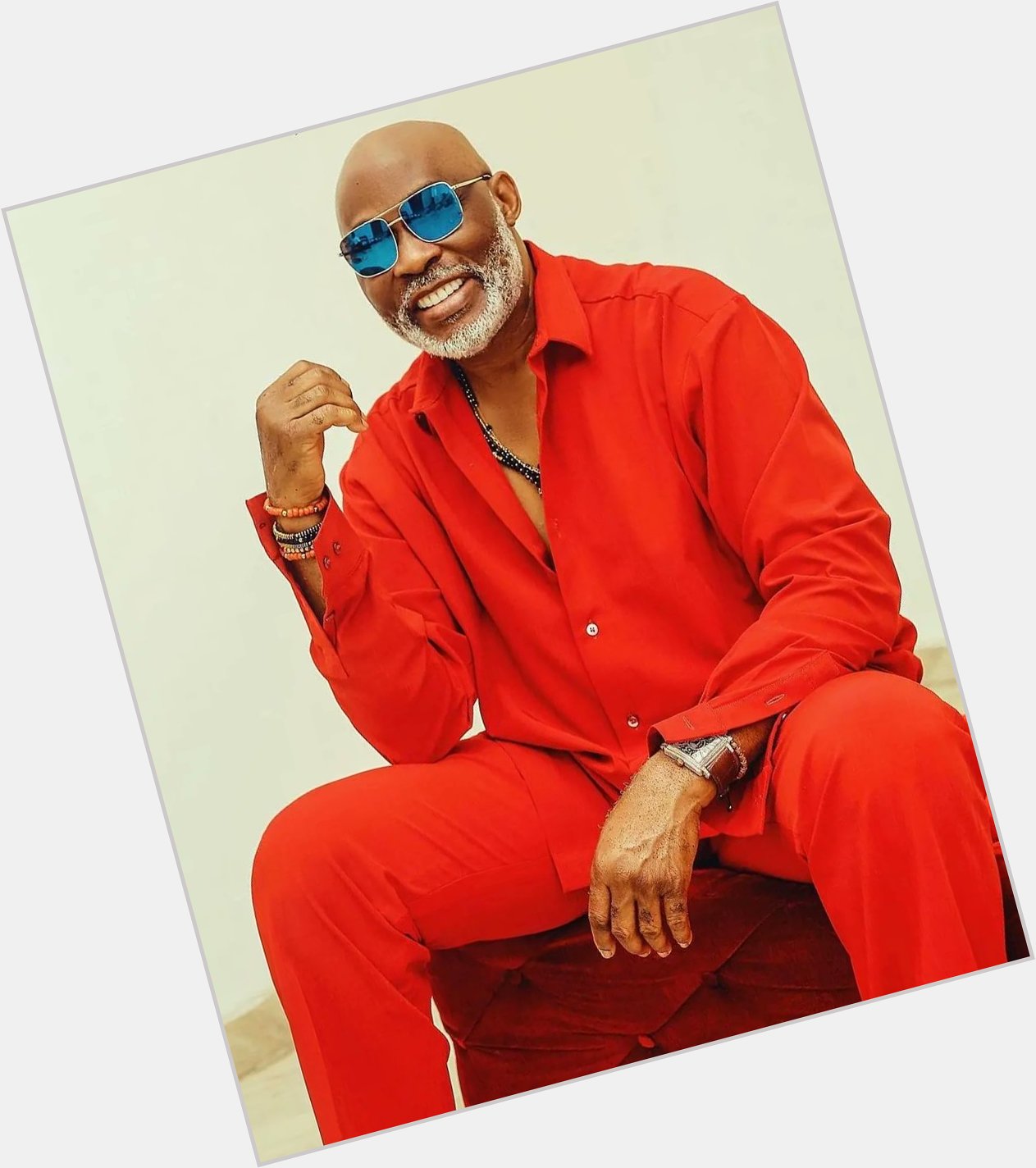 Happy birthday to Nigerian actor Richard Mofe-Damijo   62 years and attractive!

Stay blessed! 