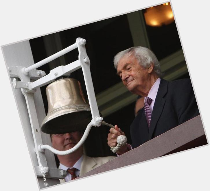 Happy 84th birthday to the legend that is Richie Benaud. May it always be 222/2: 