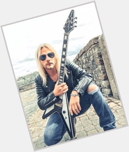  Happy Birthday, Richie Faulkner!     